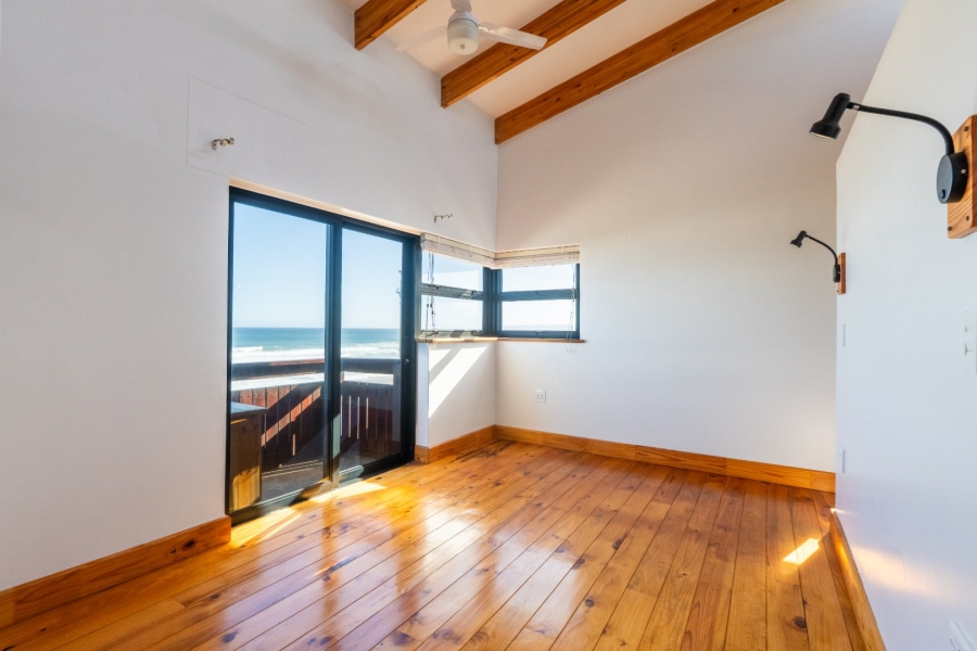 4 Bedroom Property for Sale in Kleinkrantz Western Cape